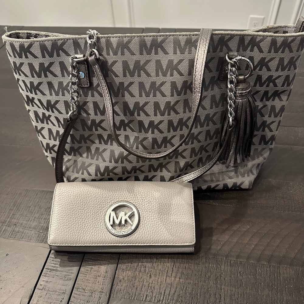Michael Kors Black and Gray Tote with Wallet